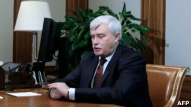 Губернатор Петербурга сказал, что ему "было стыдно" за горожан перед премьером