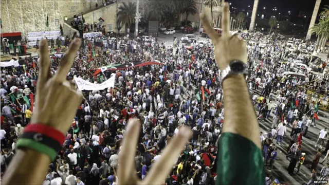 Мешканці Тріполі святкують на перейменованій Площі мучеників