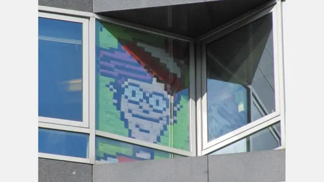 Foto: www.postitwar.com