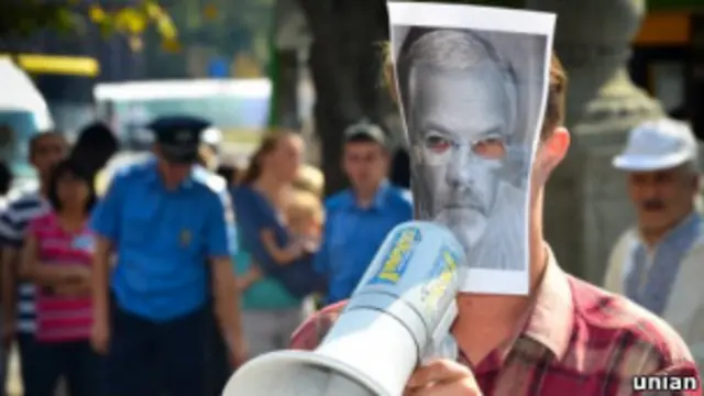 Початок осені. Протести в Харкові за відставку Табачника