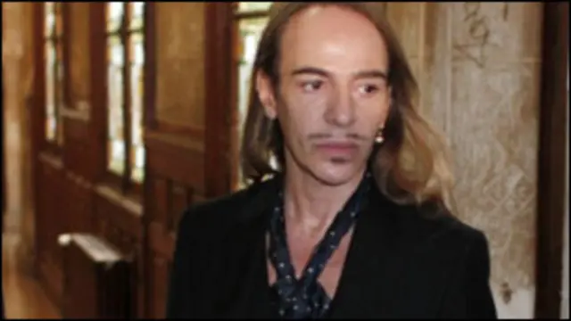 Galliano melontarkan ejekan anti-Yahudi pada sebuah cafe di Paris