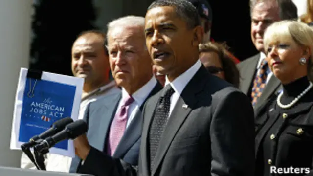 Tổng thống Obama (phải)