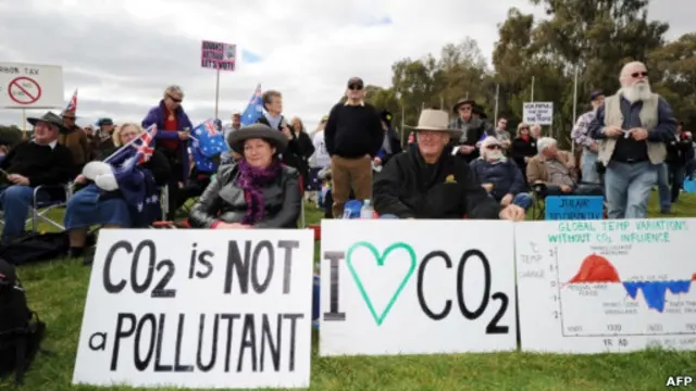 Protes anti pajak karbon di Australia