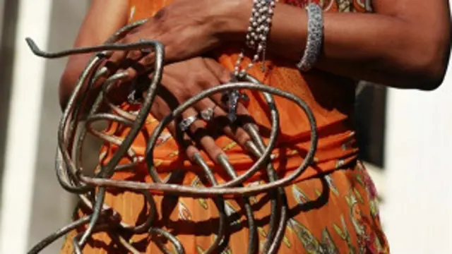 क्रिस्टीन के नाखून सबसे बड़े पाए गए.