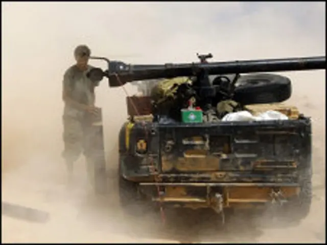 جنگجوؤں نے نئے حملوں کے لیے اپنے آپ کو منظم کیا تھا۔