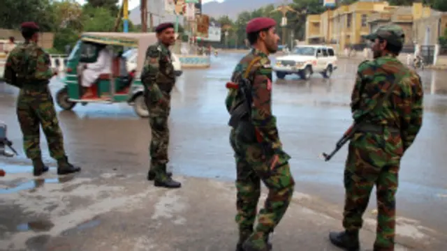 فوج کی جانب سے ہر پولنگ مرکز پر فوجی اہلکاروں کی تعیناتی کی مخالفت کی گئی ہے