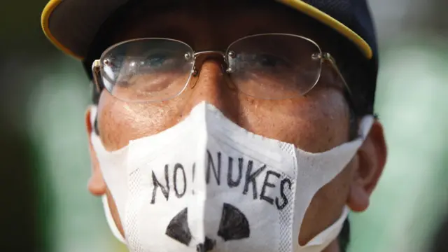 Peserta unjuk rasa di Jepang 