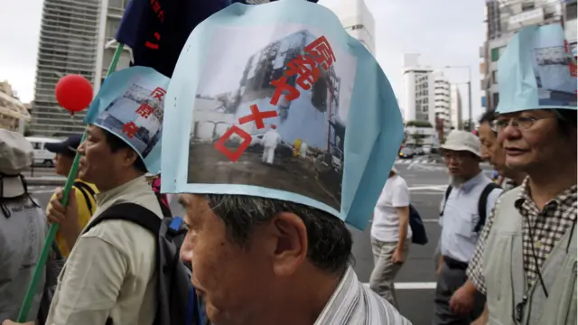 Peserta unjuk rasa di Jepang 