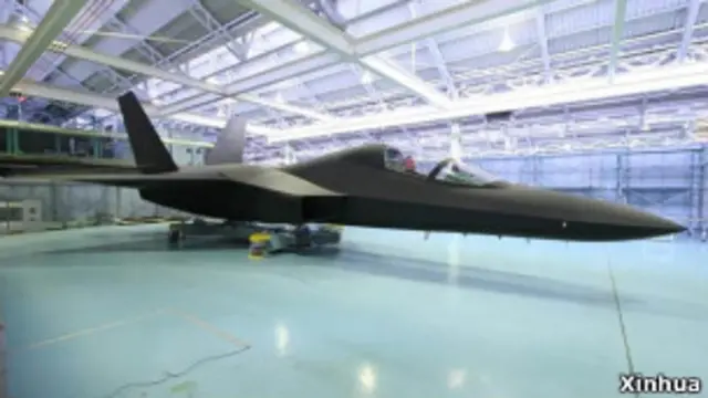 військовий літак