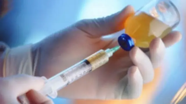 Tiêm thuốc độc