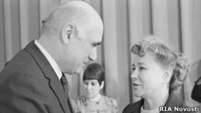 Екатерина Фурцева и писатель Ираклий Абашидзе