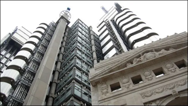 劳埃德大厦位于伦敦金融城,是英国最大保险机构劳埃德保险公司的总部办公楼。