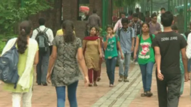 Öğrenciler kadar hocalar da suçlanıyor