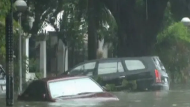 من آثار الإعصار في الفلبين