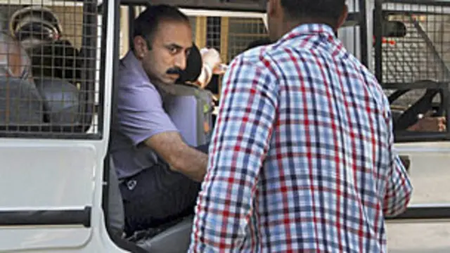 சஞ்சீவ் பட் கைது செய்யப்பட்டார்