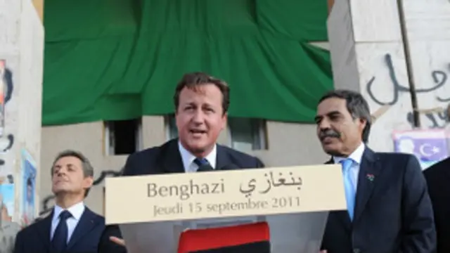رئيس الوزراء البريطاني في زيارة سابقة إلى بنغازي