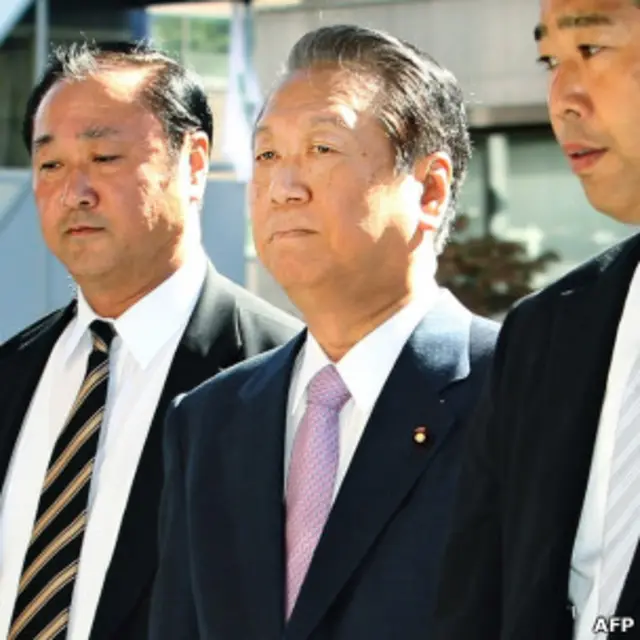 小泽一郎抵达东京地方裁判法院（6/10/2011）