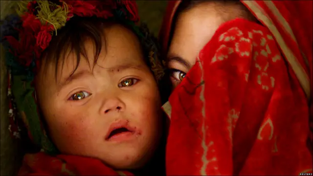 2001-жыл, Бамиан үңкүрүндөгү балдар.