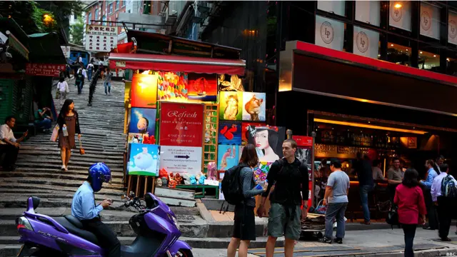 摆花街2号杏燕楼西菜馆旧址（02/10/2011，BBC中文网图片）