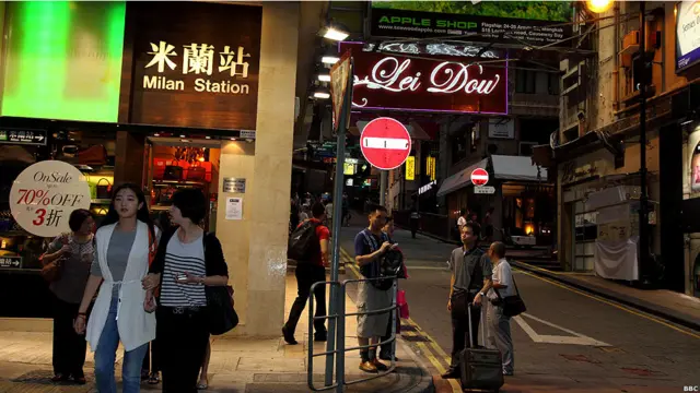 和记栈鲜果店位于德己立街20号（02/10/2011，BBC中文网图片）