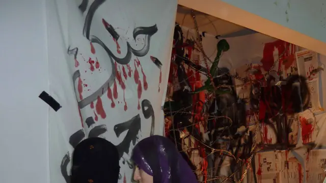 یو انځورګر وايي: ''هرې تابلو قیمت ۵۰۰ تر ۶۰۰ ډالرو قیمت درلود.''