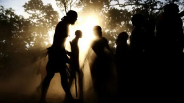 عائلة المغني طلبت عدم نشر صوره بعد وفاته، وفقا لتقاليد السكان الأصليين