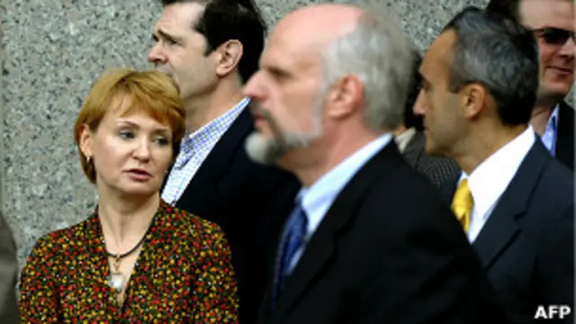 विक्टर की पत्नी अला बूट