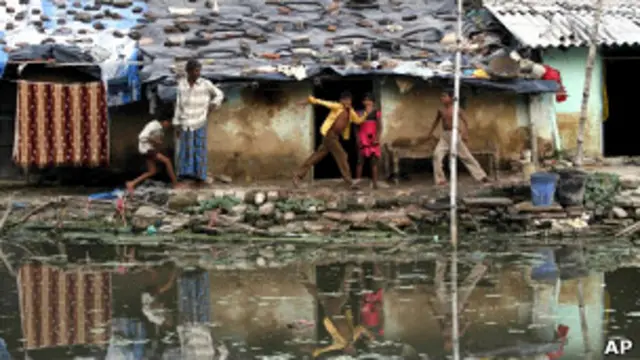 भारत के शहरों और गांवों की सफाई हुई तो गांधी जी की आत्मा को शांति मिल सकती है.