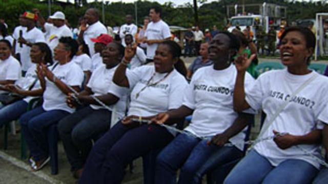 Mujeres de Barbacoa durante la huelga de sexo. Foto cortseía Diario del Sur.