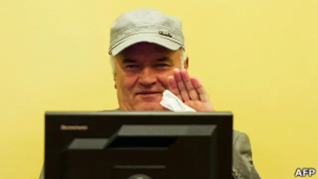 Ратко Младич в зале суда 4 июля 2011 года