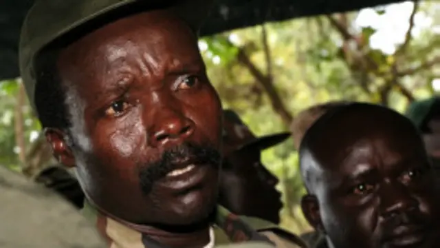 Les Etats-Unis ont offert 5 millions de dollars pour la capture du dirigeant de la LRA Joseph Kony.