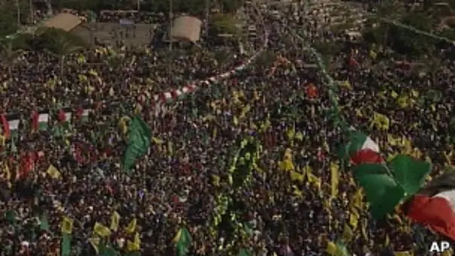 Calcula-se que 200 mil pessoas se reuniram em Gaza para receber os prisioneiros