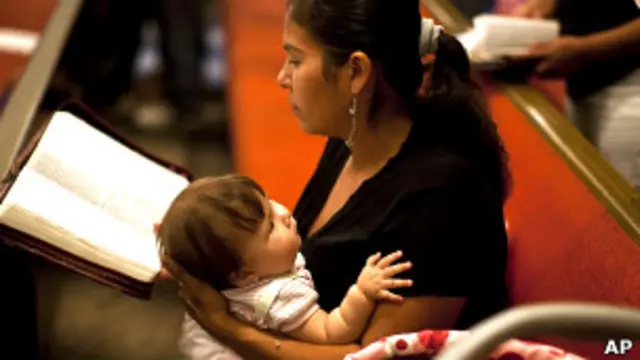 Imigrante latinavarias contas bet365igreja do Arizona, nos EUA. AP