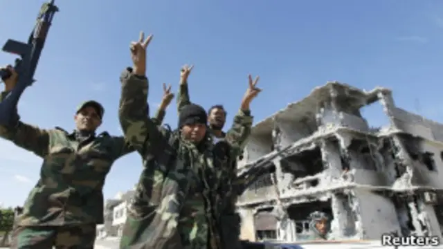 دو سال پہلے سیرت کو قبضہ کرنے کے بعد باغی جشن مناتے رہے ہیں