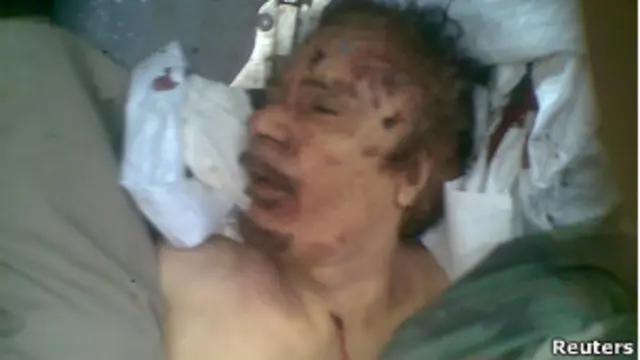Hình ảnh thi thể ông Gaddafi 