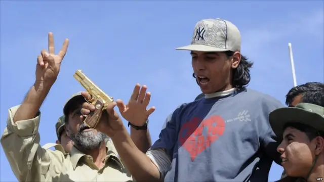 مسدس القذافي