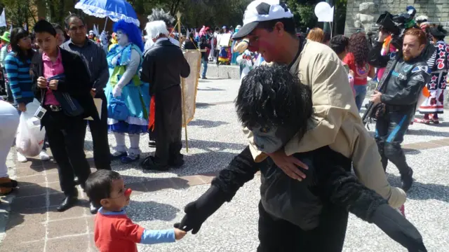 Payasos contra la violencia