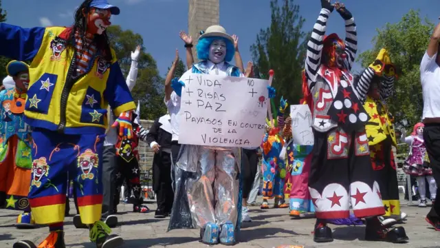 Payasos contra la violencia