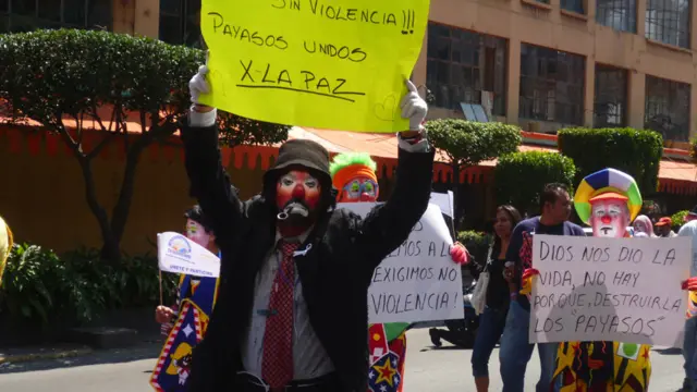 Payasos contra la violencia