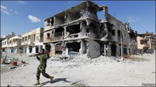 যুদ্ধ-বিধ্বস্ত সিয়ার্তের একটি সড়ক