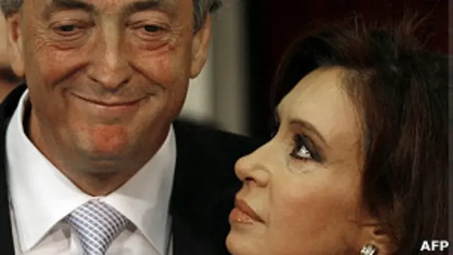 Néstor e Cristina Kirchner, em foto de arquivo (AFP)