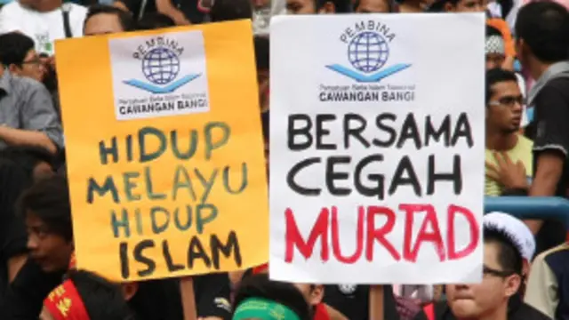 Warga Malaysia memprotes 'kristenisasi'