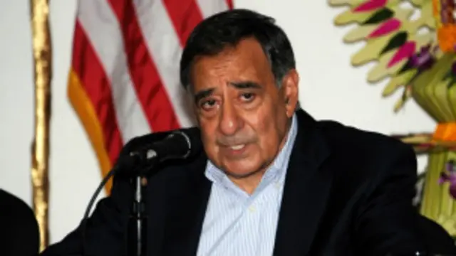 लियोन पनेटा ने कहा कि बमबारी से ईरान के परमाणु हथियार कार्यक्रम रुकेंगे तो नही पर इनमें देरी ज़रूर हो सकती है.