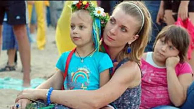 مطالعے میں کہا گیا ہے کہ بچوں کی صحت سے متعلق پالیسیز کا مرکز مائیں ہونا چاہیئیں