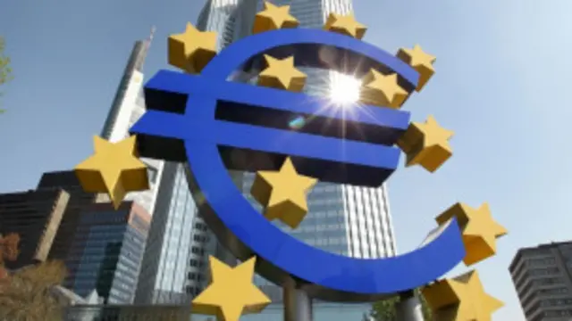 यूरोपीय संघ के नेताओं की शुक्रवार को बैठक होने वाली है जिसमें इस पर विचार होगा कि यूरोज़ोन को कैसे स्थिरता दी जाए.