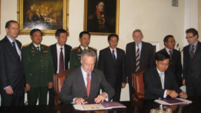 Anh và Việt Nam tăng cường hợp tác trong lĩnh vực an ninh và quốc phòng.