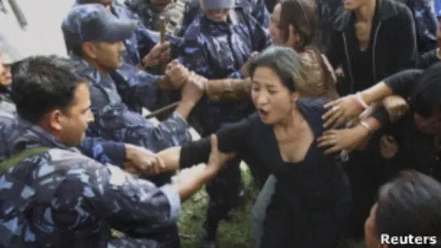 pengunjuk rasa tibet