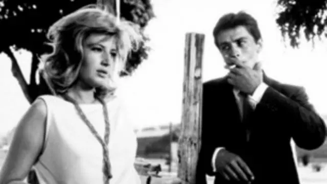 مونیکا ویتی در اواخر دهه ۱۹۵۰ با میکل آنجلو آنتونیونی، سینماگر نوجو دوست و همراه شد