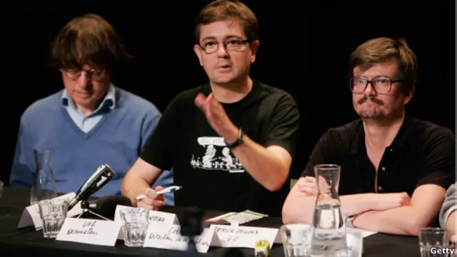 Para kartunis di majalah Charlie Hebdo.