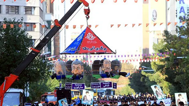 خامنئي د امریکايي میلیاردر شیلدون اډیلسن د هغو وروستیو څرګندونو په اړه ډېر په غوسه و، چې "د ایران په بېدیا کې د اتوم بم غورځول دوی ته پوره پیغام رسولی شي".